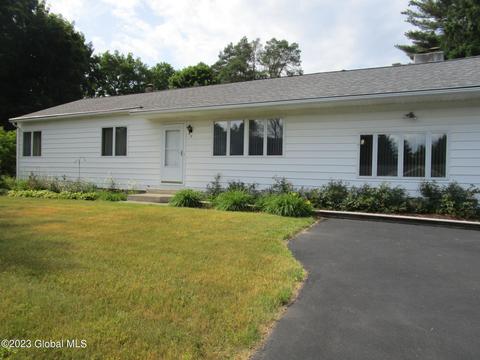 3 Cortland Dr, Charlton, NY 12019