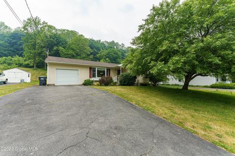 29 Genesee St, Troy, NY 12180