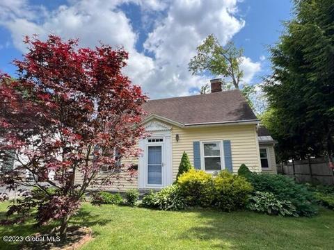 7 W State St, Gloversville, NY 12078