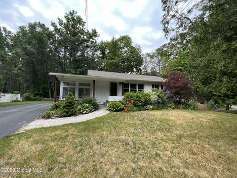 165 Montray Rd, Queensbury, NY 12804