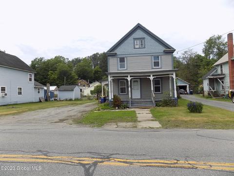 28 Horicon Ave, Warrensburg, NY 12885