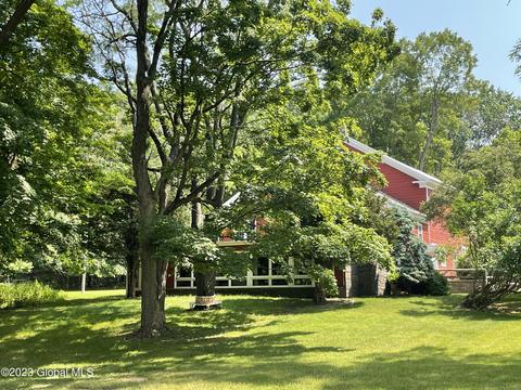 345 Miller Rd, East Greenbush, NY 12061