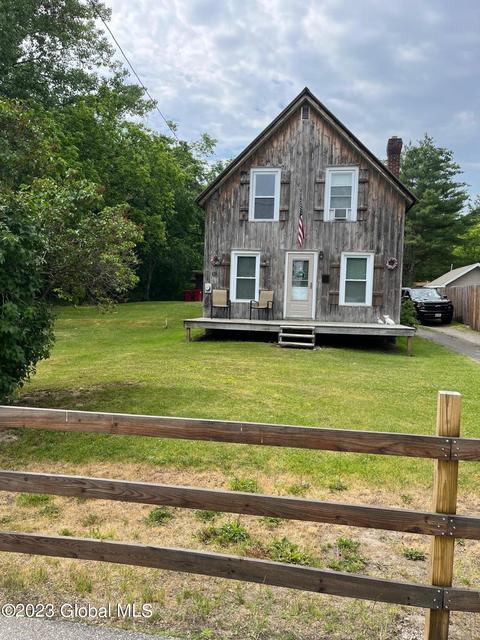 52 Defiance St, Ticonderoga, NY 12883