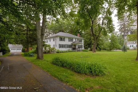 112 River St, Middleburgh, NY 12122