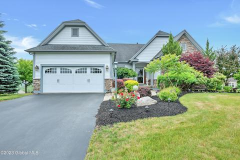 9 Clendon Ct, Mechanicville, NY 12118 photo 4
