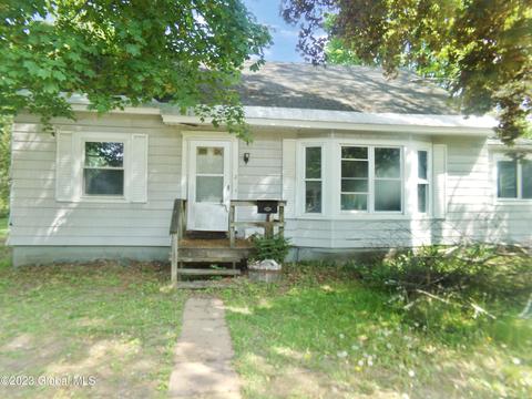2 Mohican Ter, Hudson Falls, NY 12839