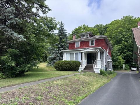 4365 Main St, Port Henry, NY 12974
