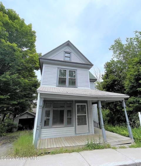7 Ridge Ave, Warrensburg, NY 12885