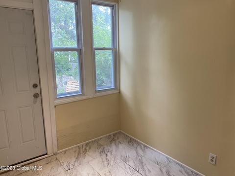 59 Marriott Ave, Schenectady, NY 12304 photo 9