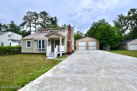513 Leahy Ln, Ballston Spa, NY 12020