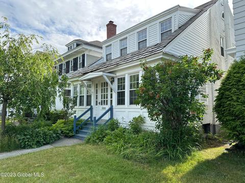 11 Lawnridge Ave, Albany, NY 12208