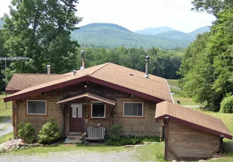 163 Combs Rd, Warrensburg, NY 12885