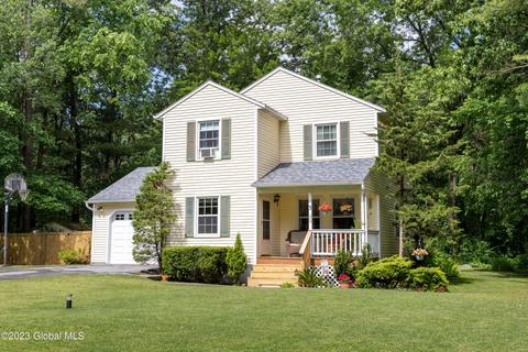 3 Columbine Ave, South Glens Falls, NY 12803