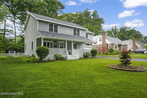118 Willow Ln, Glenville, NY 12302