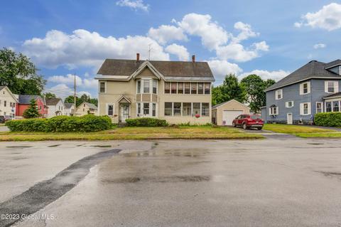28 7th Ave, Gloversville, NY 12078