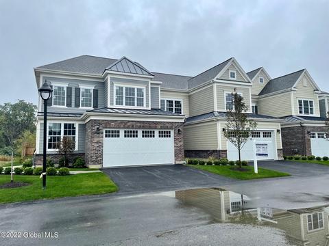 4 Cambridge Way, Latham, NY 12110