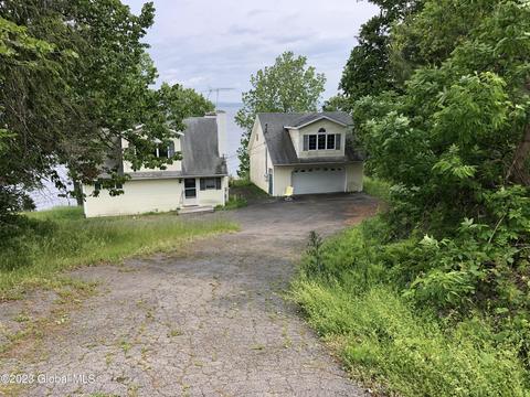 105 Frank Rd, Mayfield, NY 12117