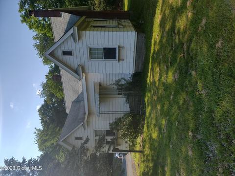 3466 Ny 43, West Sand Lake, NY 12196