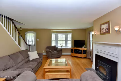 737 River Rd, Rotterdam, NY 12306 photo 6