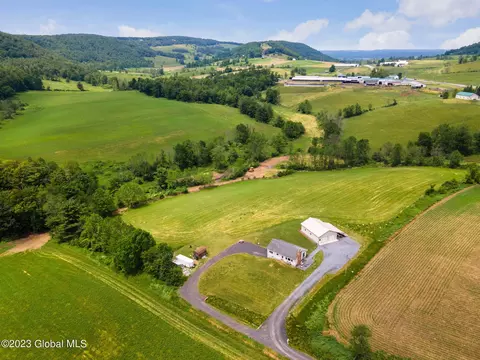 134 Farmview Ln, Schoharie, NY 12157