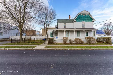 499 6th Ave, Troy, NY 12180