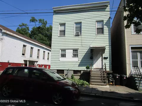 18 Benjamin St, Albany, NY 12202