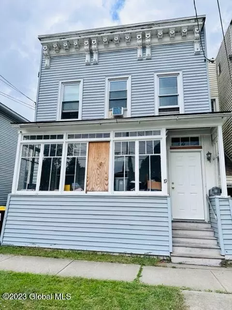 19 Nelson Ave, Rensselaer, NY 12144
