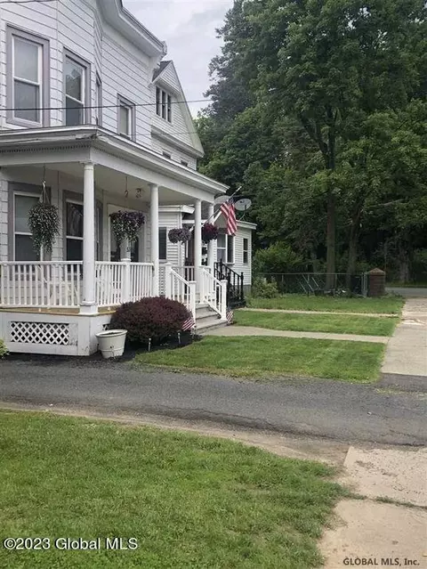53 Ford Ave, Troy, NY 12180