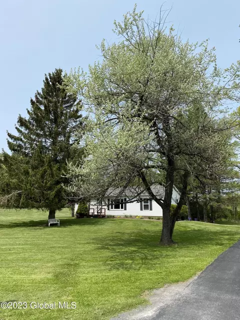 233 Lake Rd, Berne, NY 12023