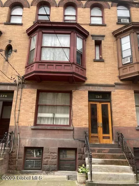 136 Lancaster St, Albany, NY 12210