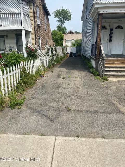 1316 4th Ave, Schenectady, NY 12303 photo 2