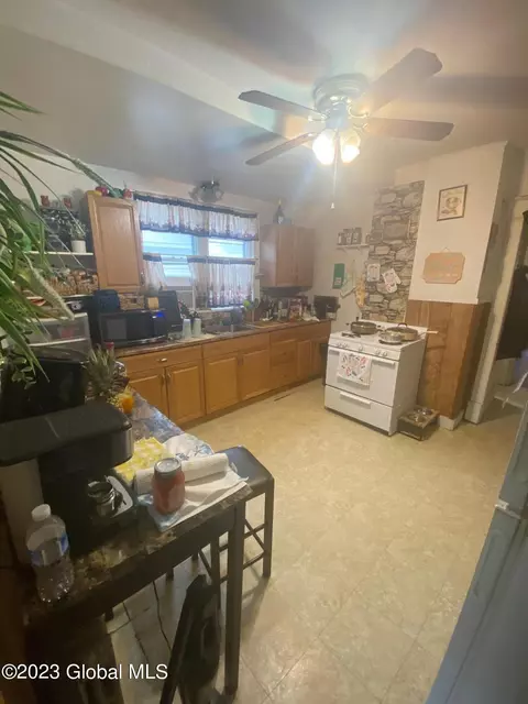 1316 4th Ave, Schenectady, NY 12303 photo 9