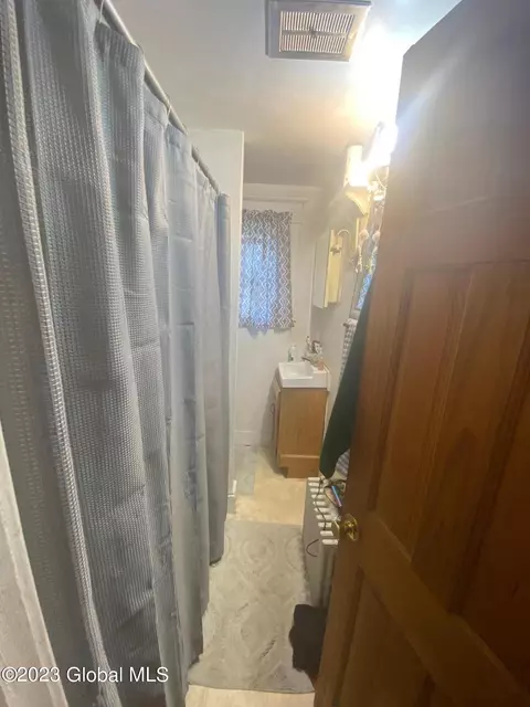1316 4th Ave, Schenectady, NY 12303 photo 8