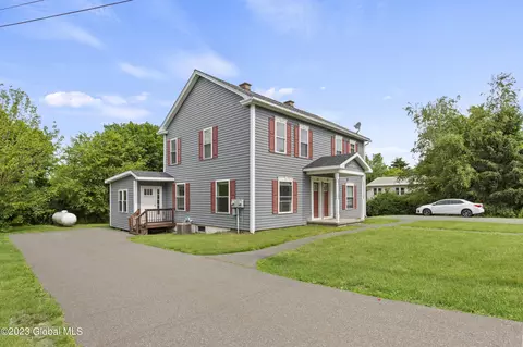 14 Fairview Ave, Nassau, NY 12123