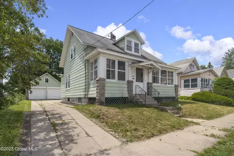 950 Harrison Ave, Schenectady, NY 12306