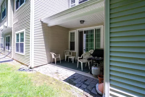 103 Vly Pointe Dr, Schenectady, NY 12309 photo 30