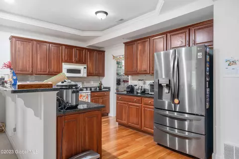 103 Vly Pointe Dr, Schenectady, NY 12309 photo 7