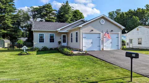 31 Notre Dame St, Fort Edward, NY 12828