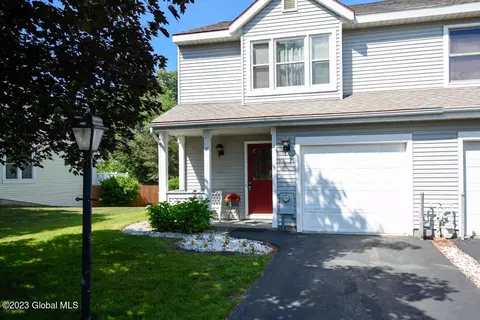 37 Plaza Ave, Rensselaer, NY 12144