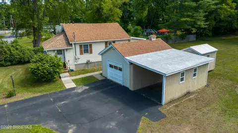 117 Lake Ave, Gloversville, NY 12078