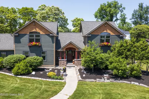 127 Gilbert Rd, Saratoga Springs, NY 12866