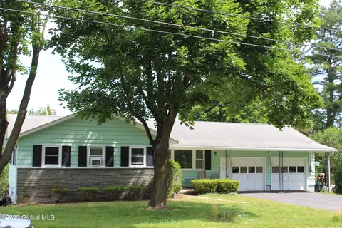 67 Schultz St, Canajoharie, NY 13317