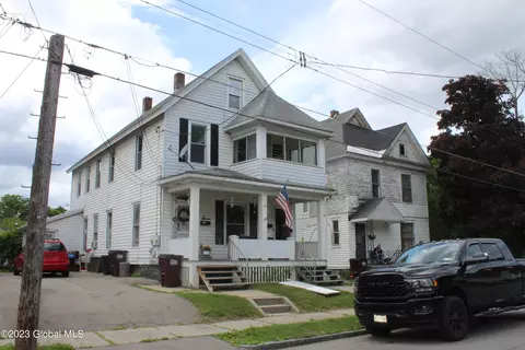 7 Helwig St, Gloversville, NY 12078