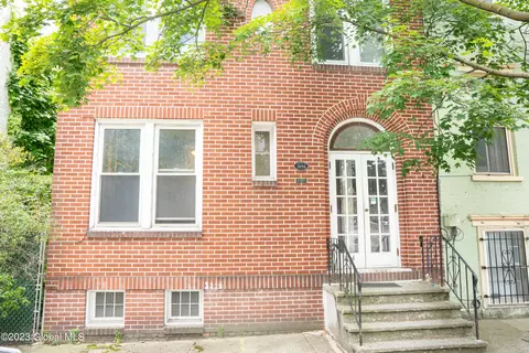 384 Hamilton St, Albany, NY 12210