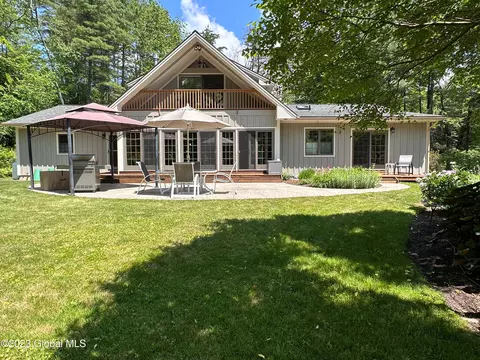 311 Gurney Ln, Queensbury, NY 12804