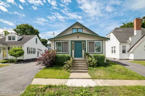 415 Sanders Ave, Scotia, NY 12302