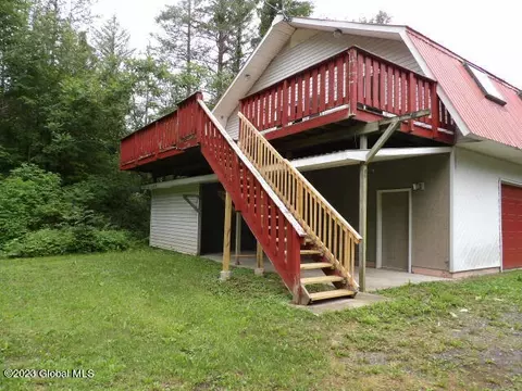 296 Goewey Rd, Fultonville, NY 12072