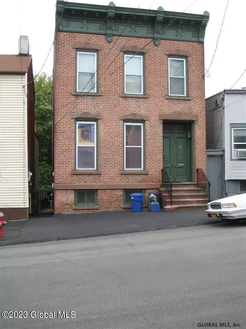 50 13th St, Troy, NY 12180