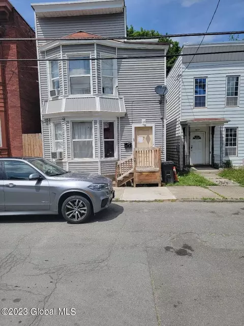 9 Glen Ave, Troy, NY 12180