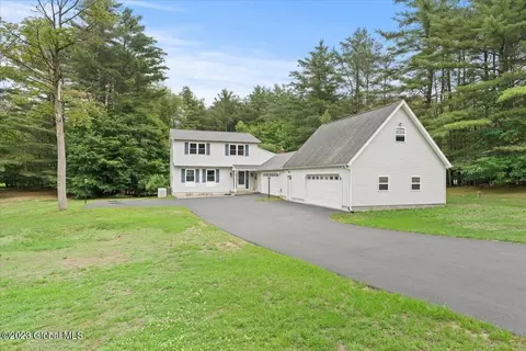 4 Adirondack Ct, Porter Corners, NY 12859